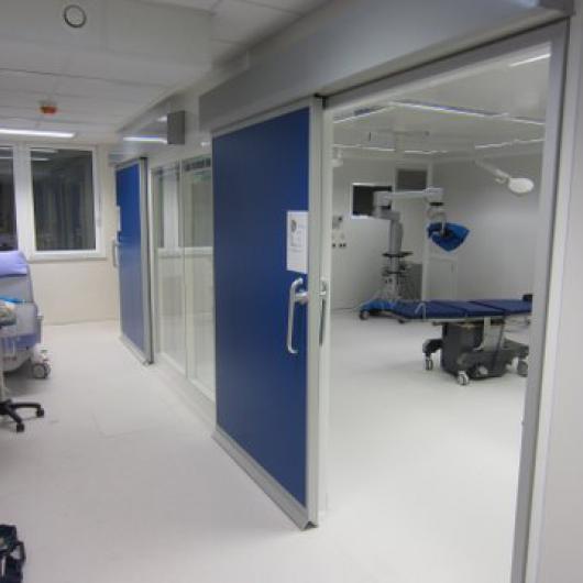 Sliding door operation room